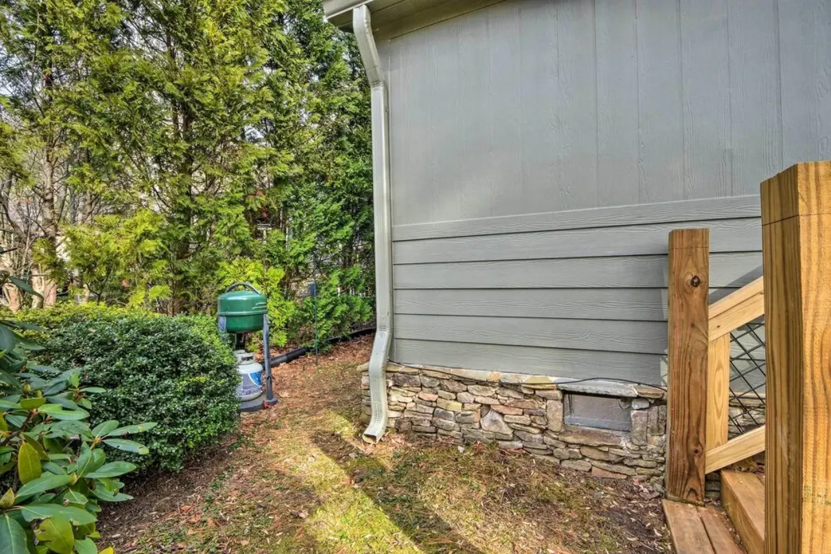 'the Cubs Den' Woodsy Highlands Home: Hike & Ski!