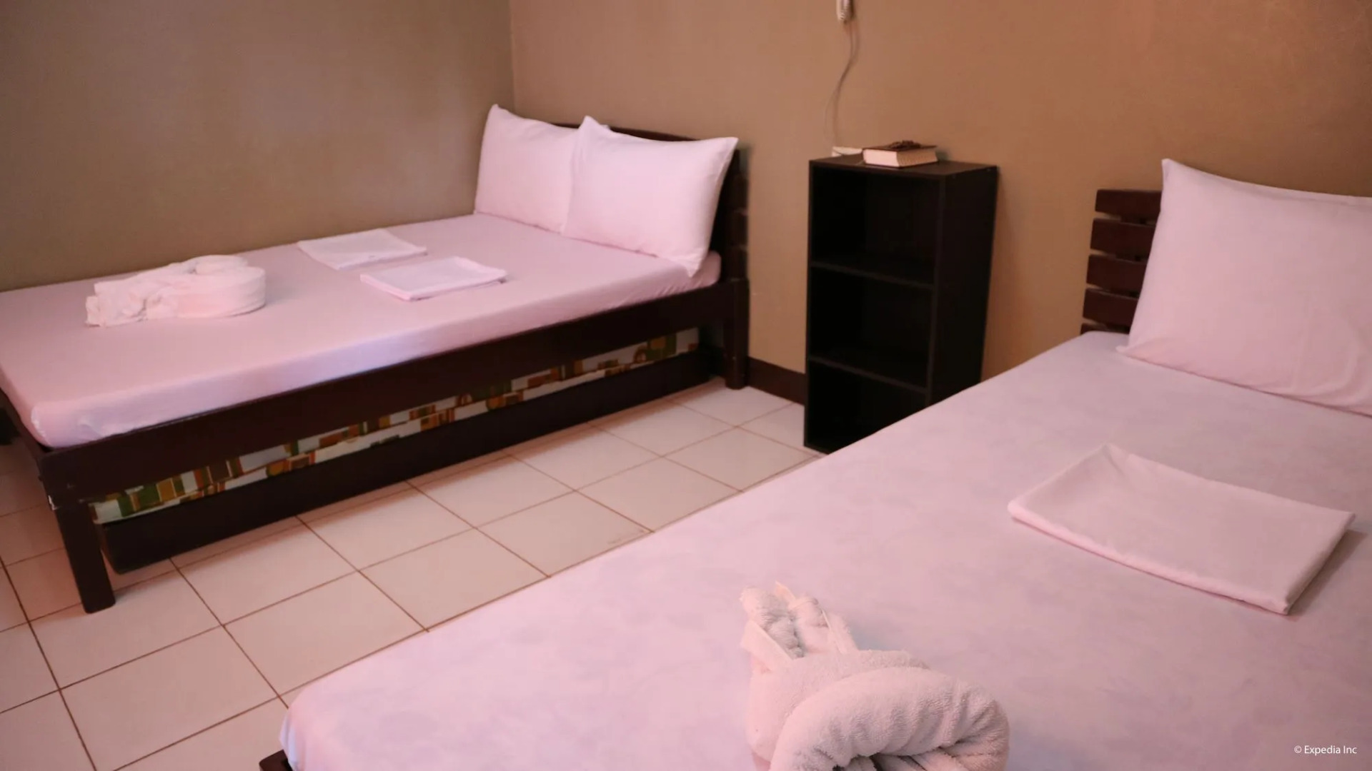 Lola Charing Pension