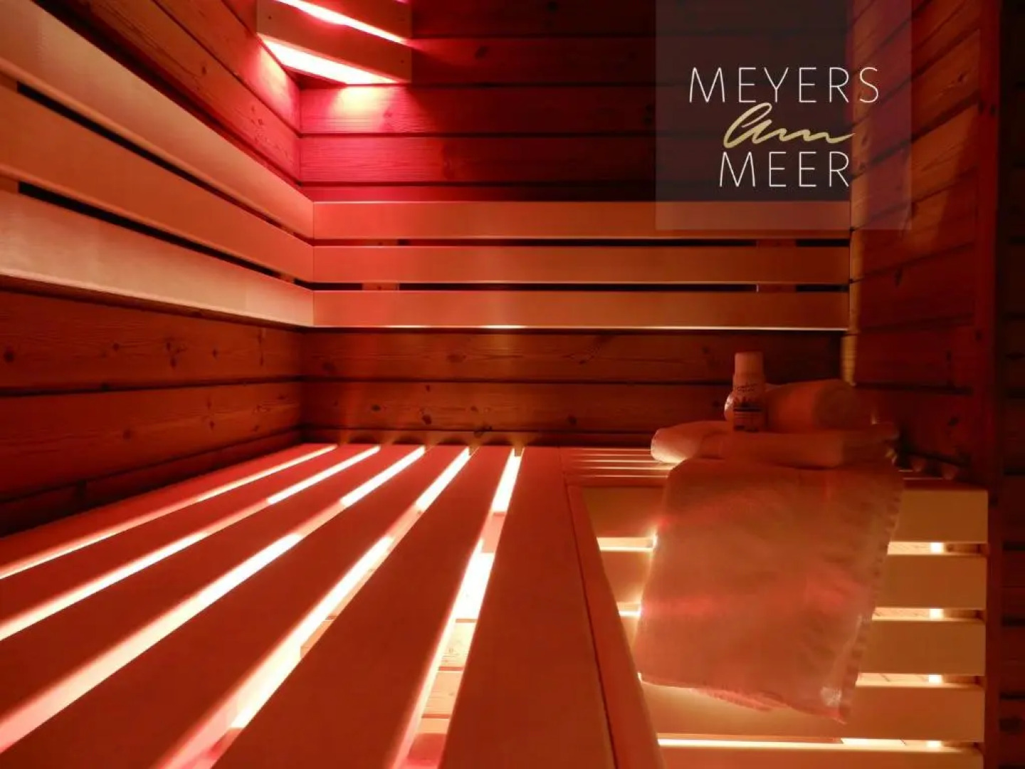 Schwarzes Holzferienhaus mit Sauna -- FELDRAIN -- an der Ostsee, Zierow bei Wismar, 4-6 Personen