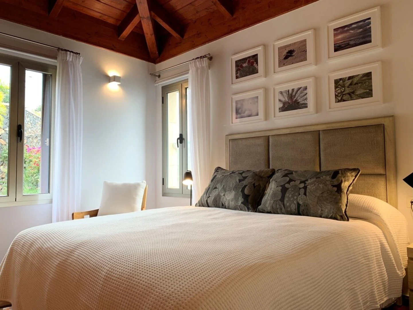 Prime Sea and Mountain views Home with pool