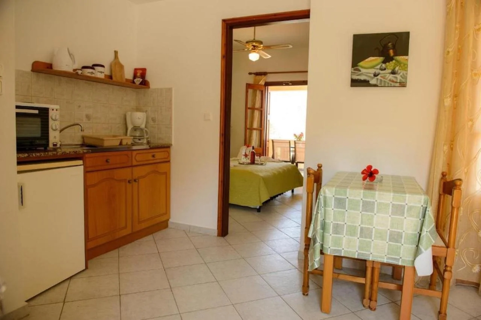 Amphitrite Apartments