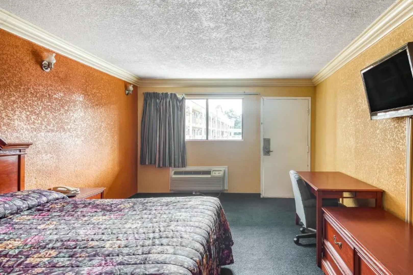 Budget Inn and Suites