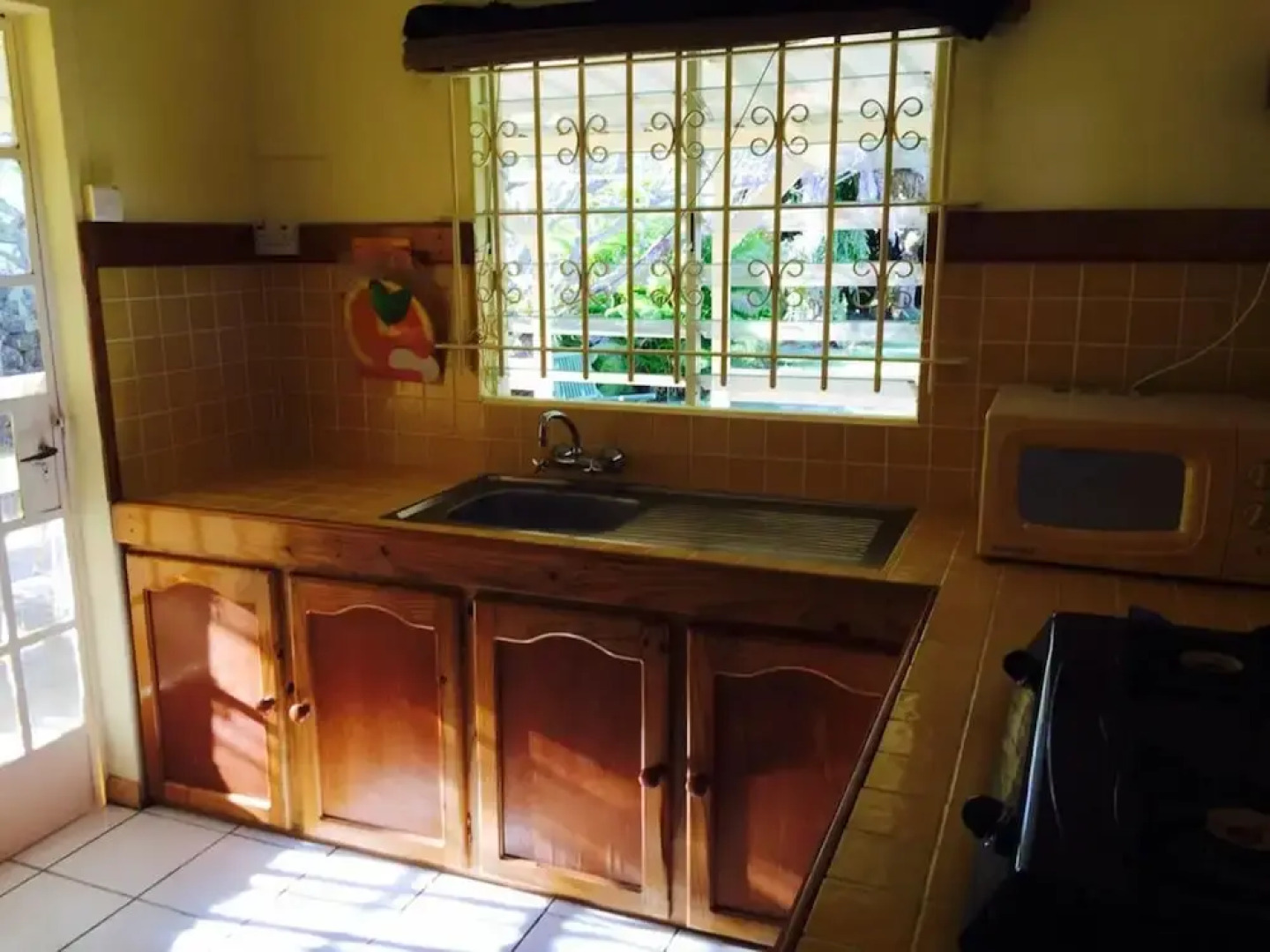 Apartment With one Bedroom in Calodyne, With Pool Access, Furnished Ga