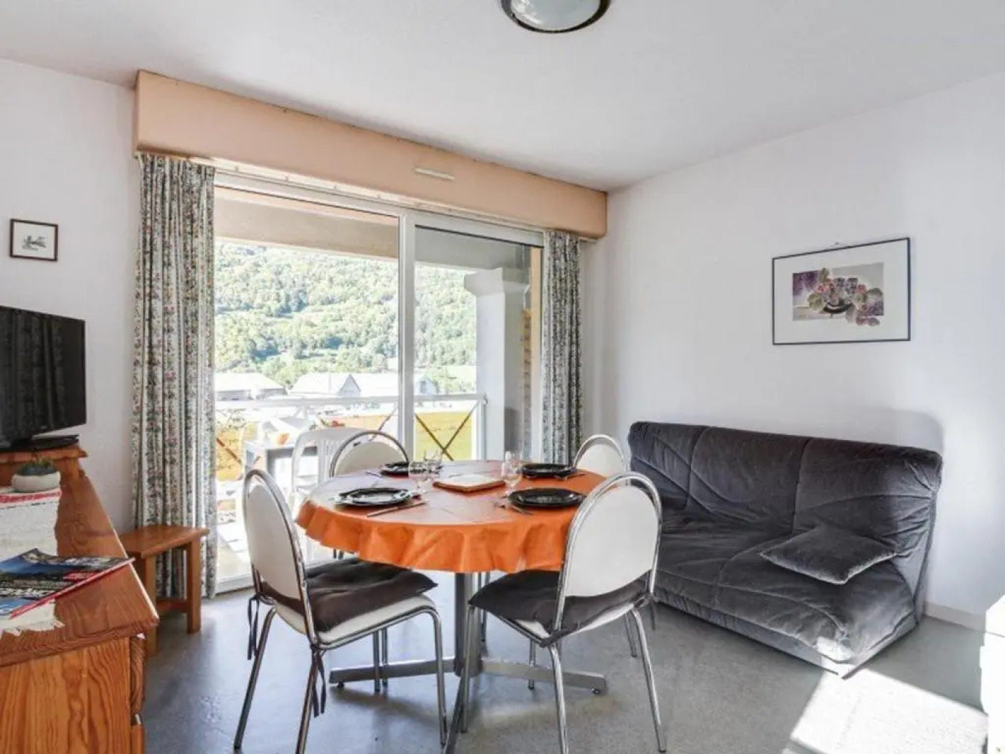 Appartement Esquièze-Sère, 3 pièces, 6 personnes - FR-1-402-41