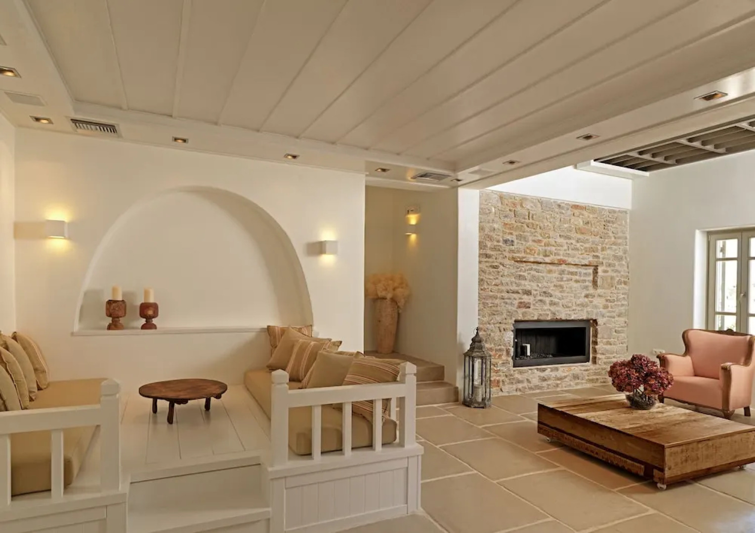 Themonies Luxury Suites