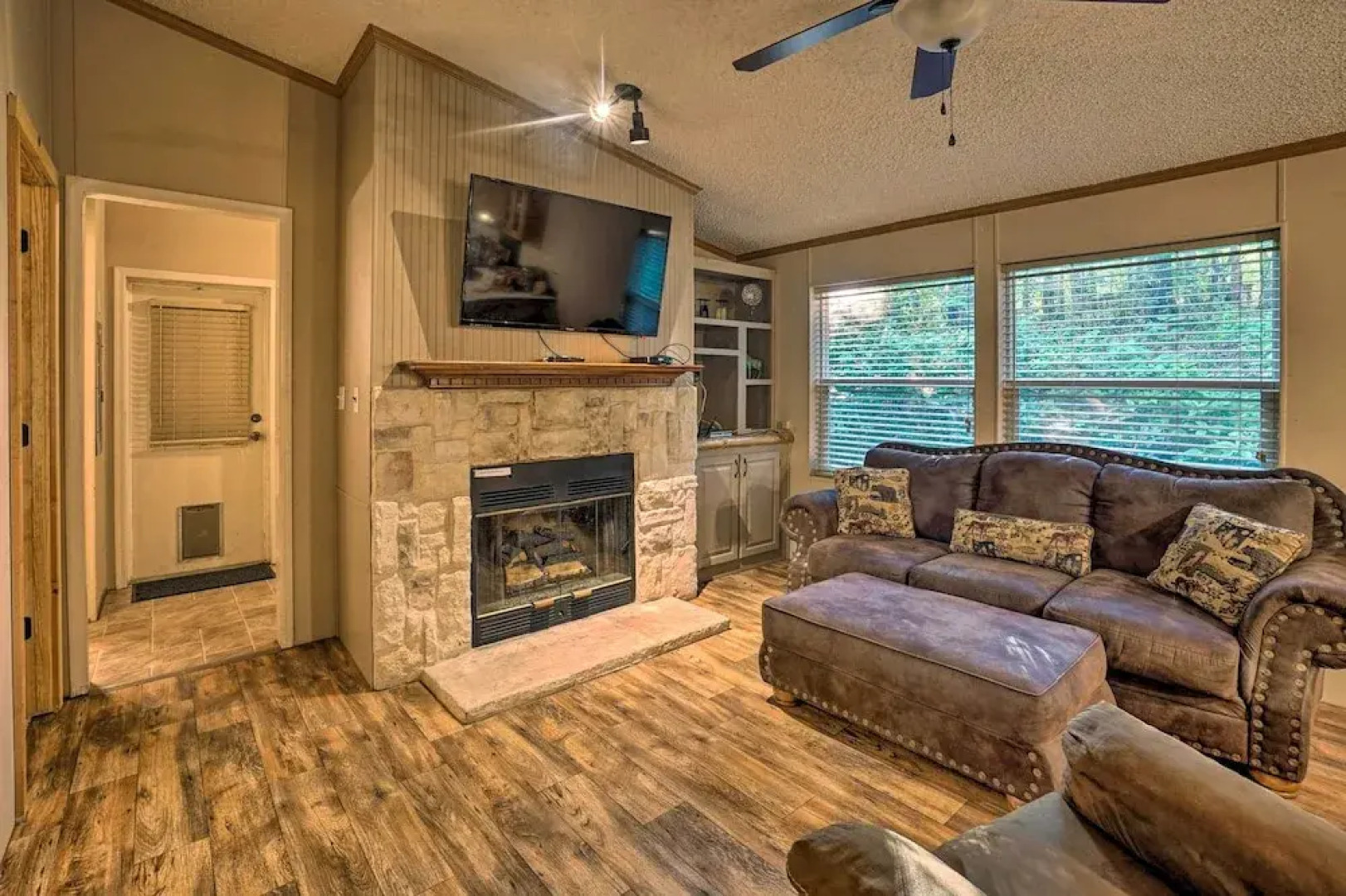 Broken Bow Oasis: Hot Tub, Fire Pit & Patio