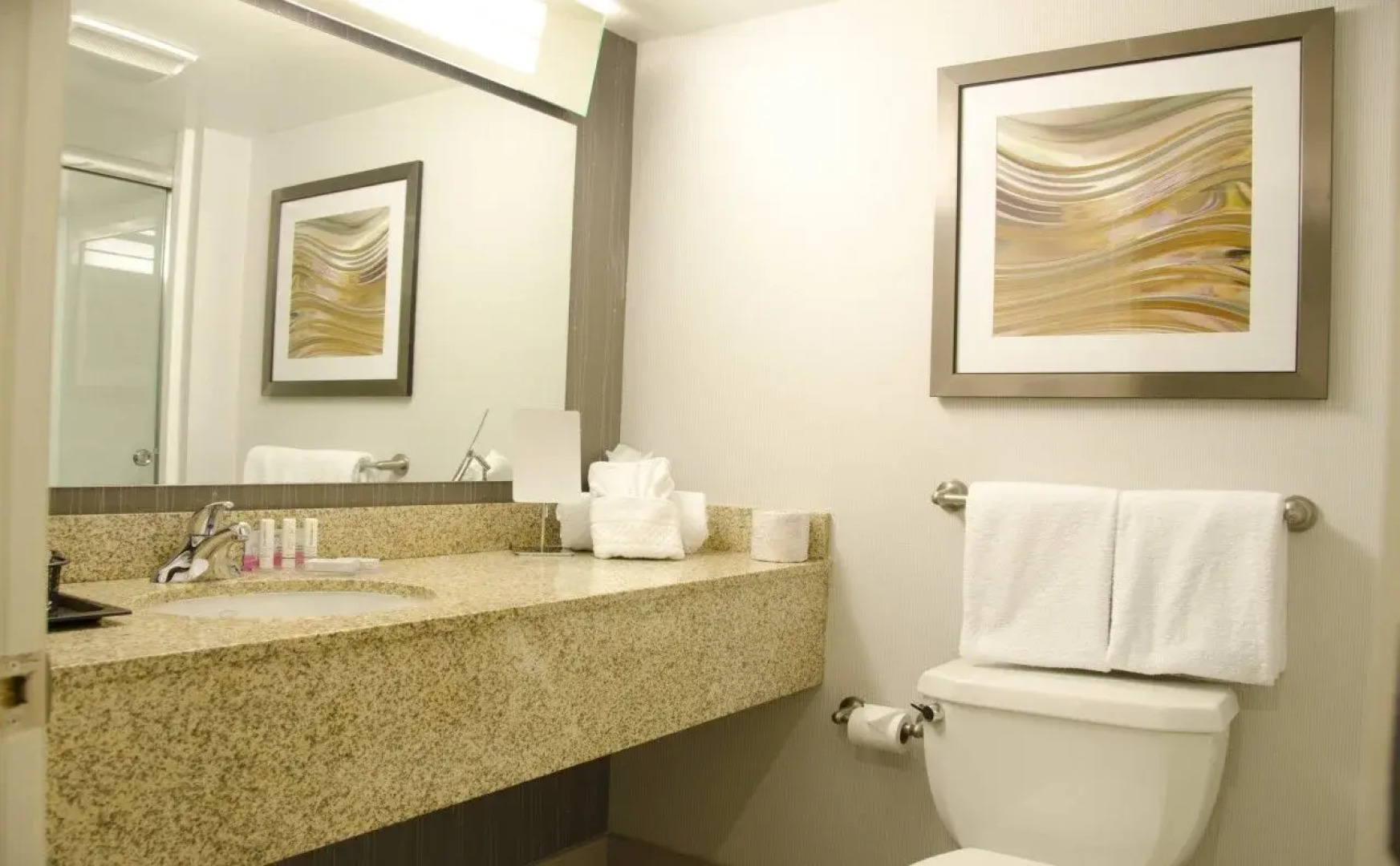 Courtyard by Marriott Waterbury Downtown