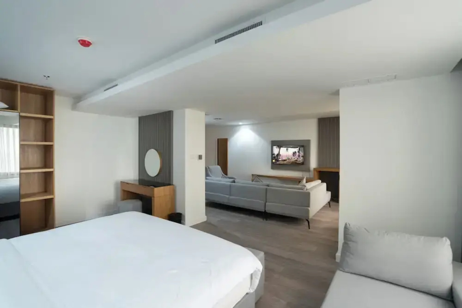 Plaza Athenee Hotel Kuwait