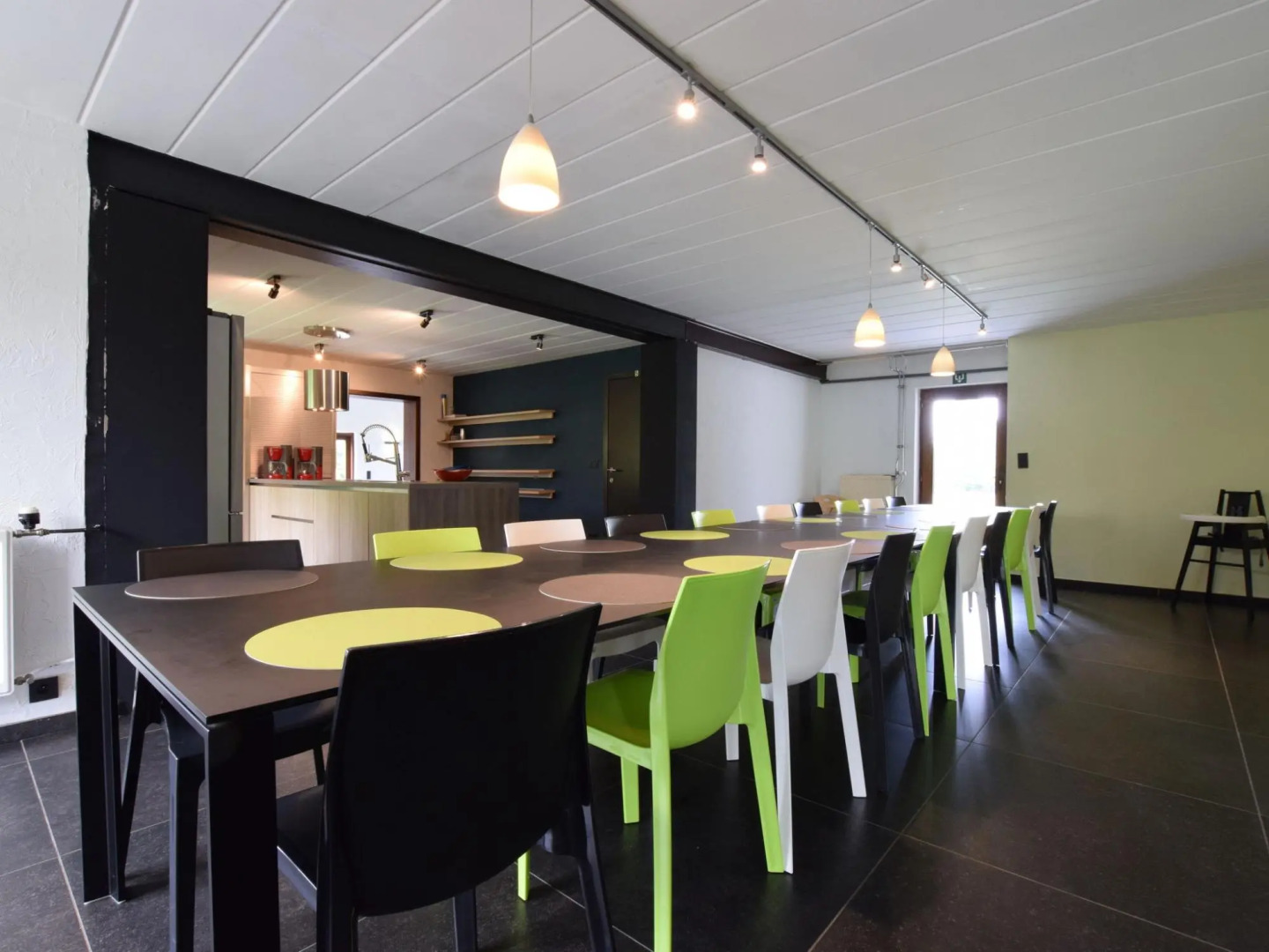 Spacious Holiday Home La Roche-en-Ardenne with Pool