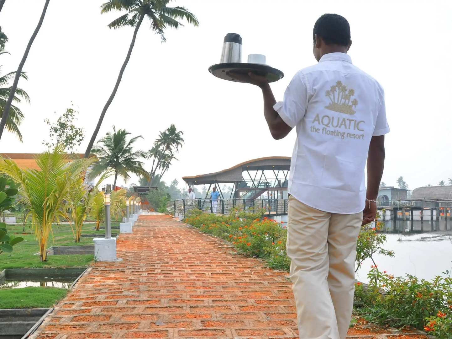 Aquatic Island by Poppys, Cochin