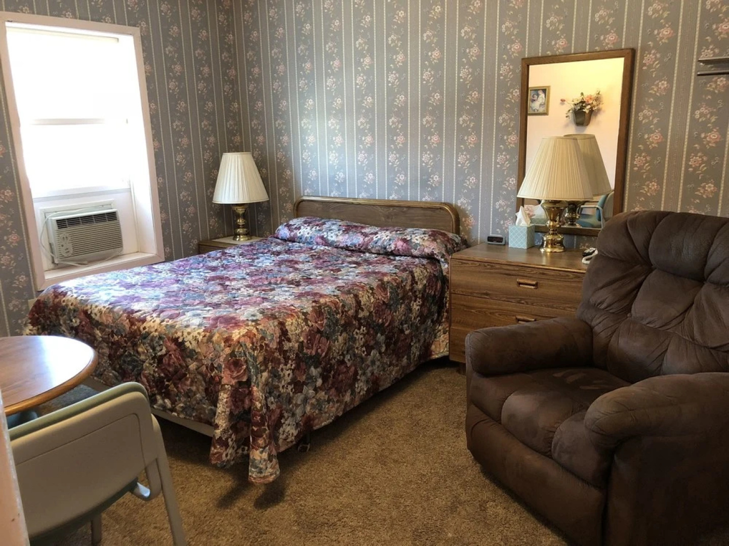 Historic Ortman Hotel - Canistota/Sioux Falls