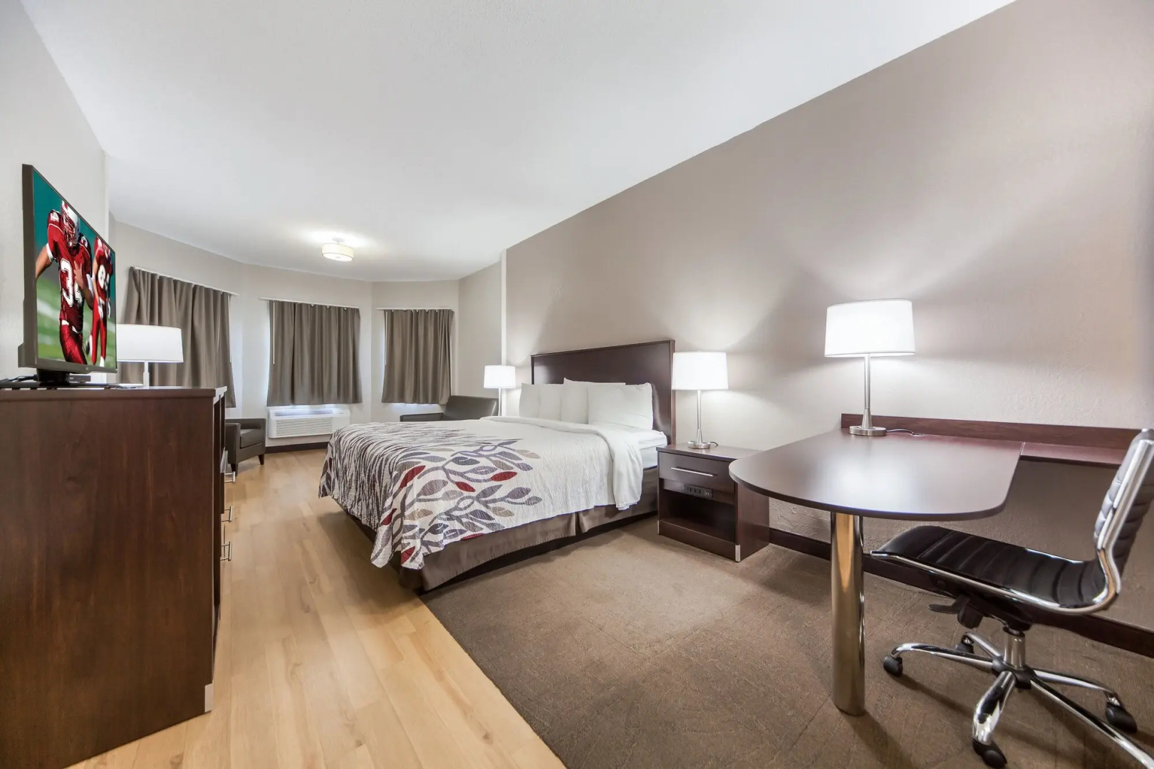 Red Roof Inn & Suites Omaha - Council Bluffs