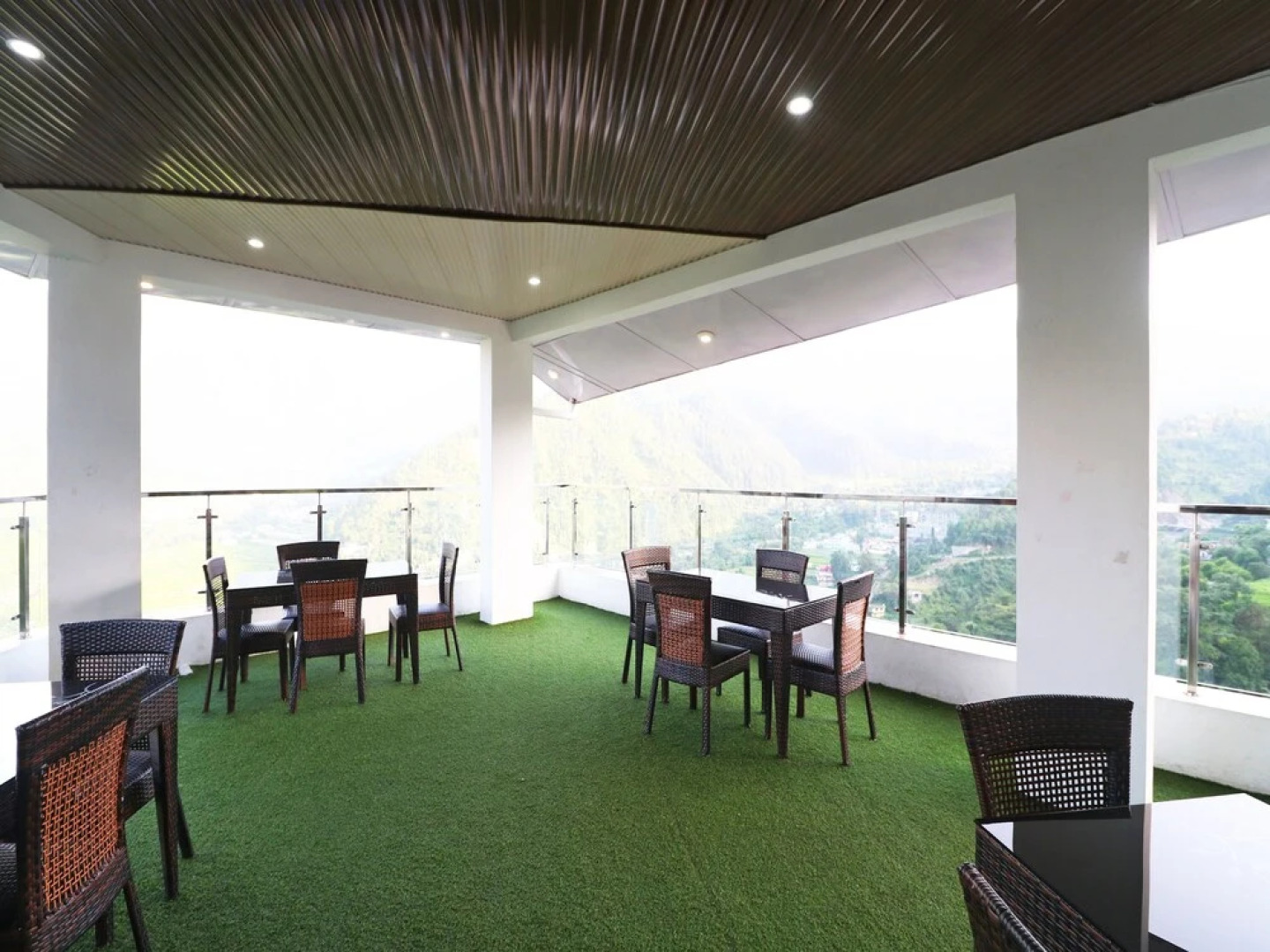 OYO 9407 Hotel Anjukul