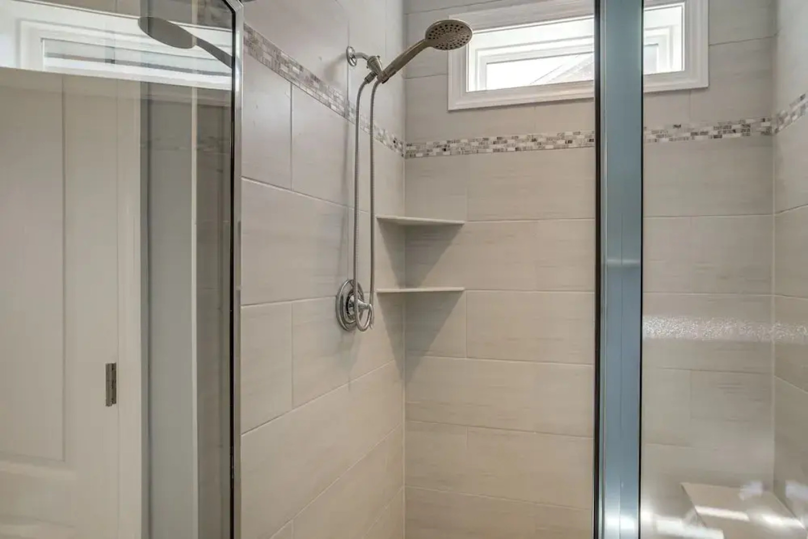 Screened Porch, Outdoor Shower: Millville Villa