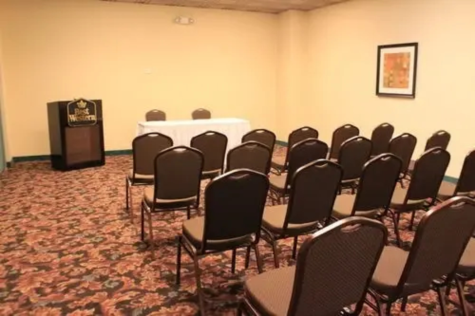 Hilltop House Hotel And Conference