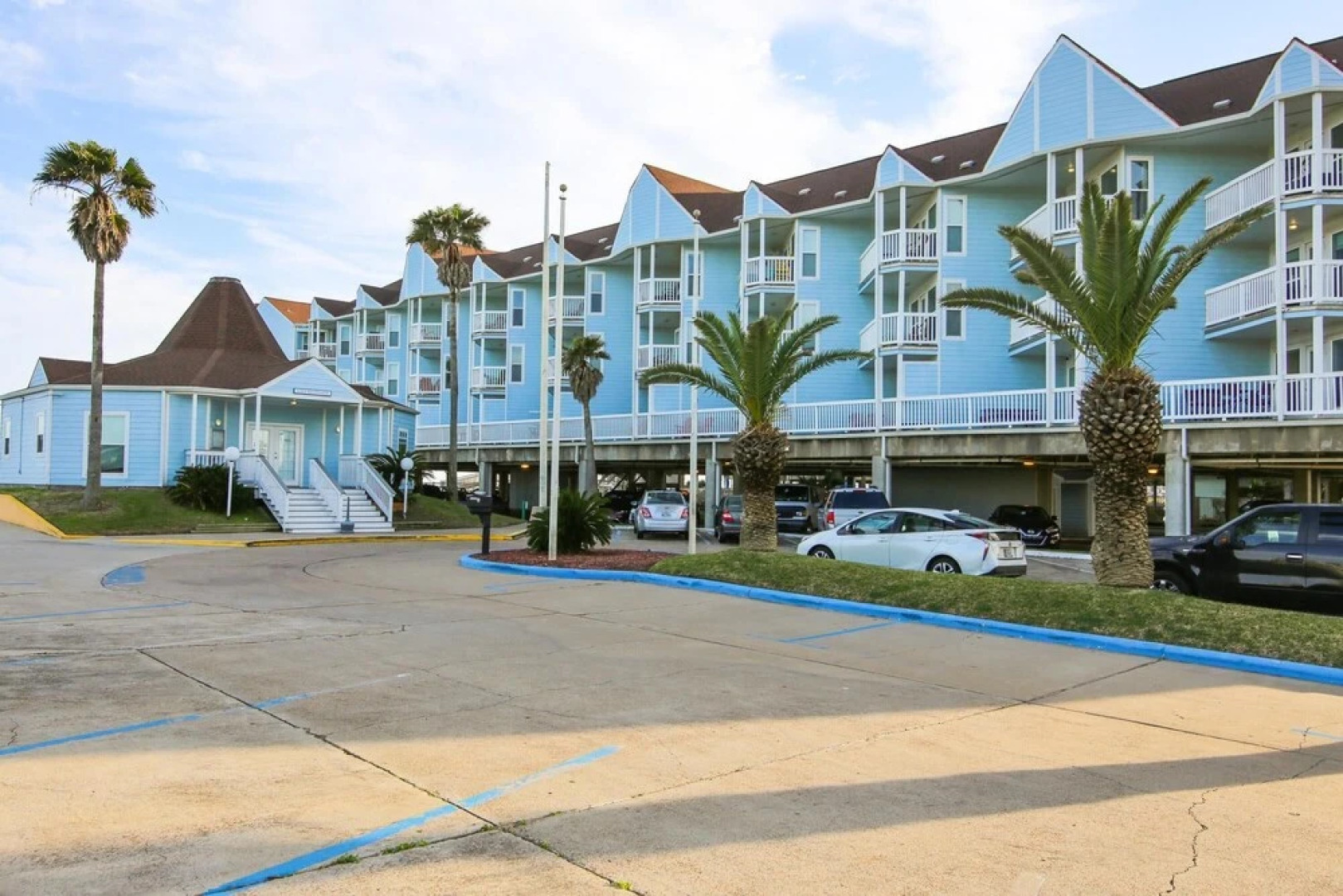 Seascape 2216 Hotel Room