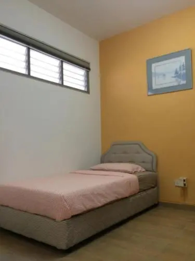 Selesa Hillhomes Cosy House