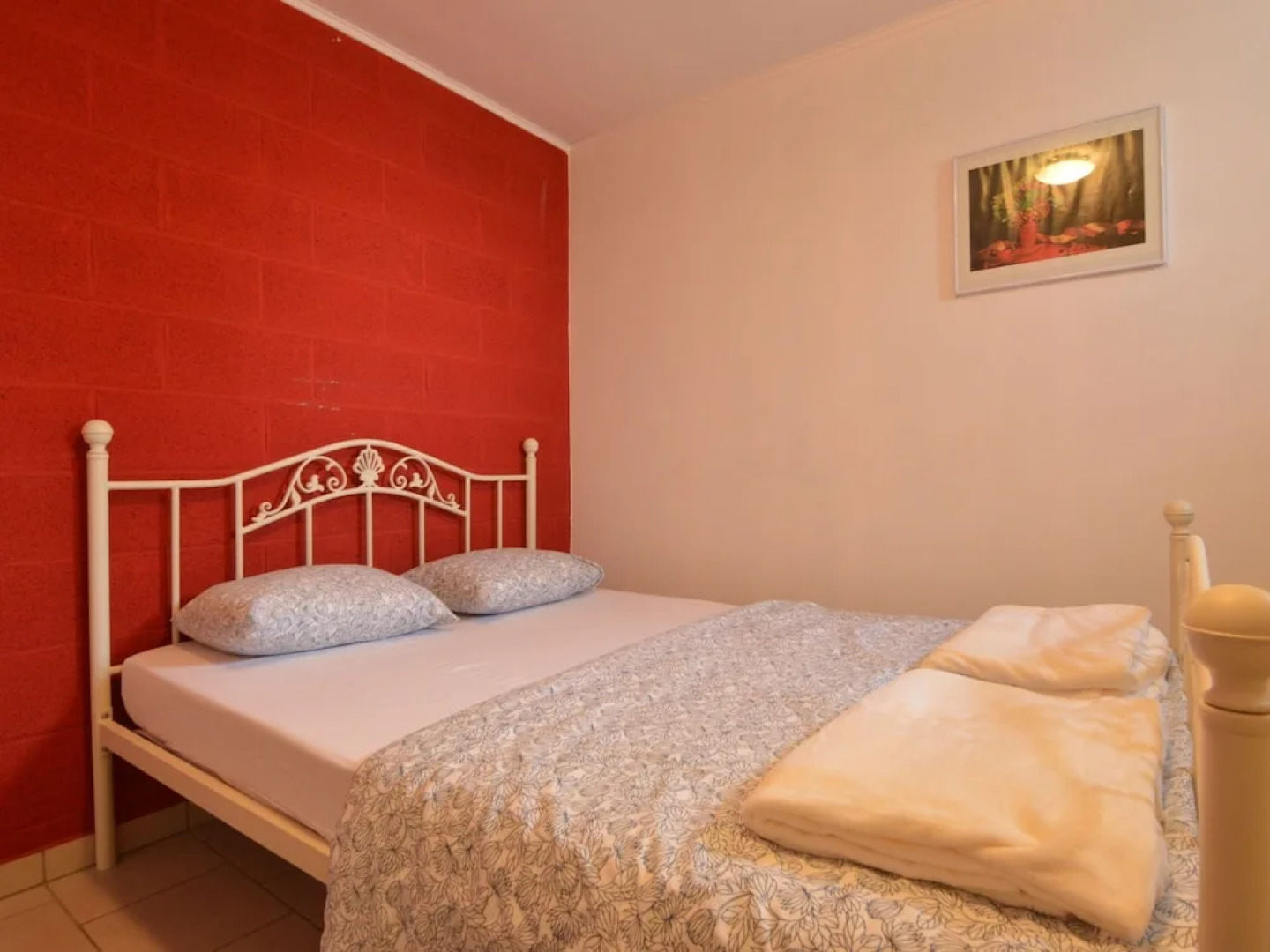 Group House With 3 Apartment for Family