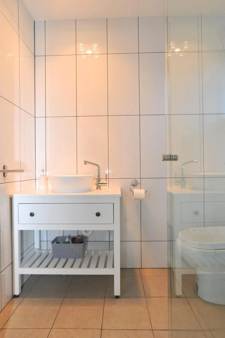 Investigator Beach Breeze Apartments U3