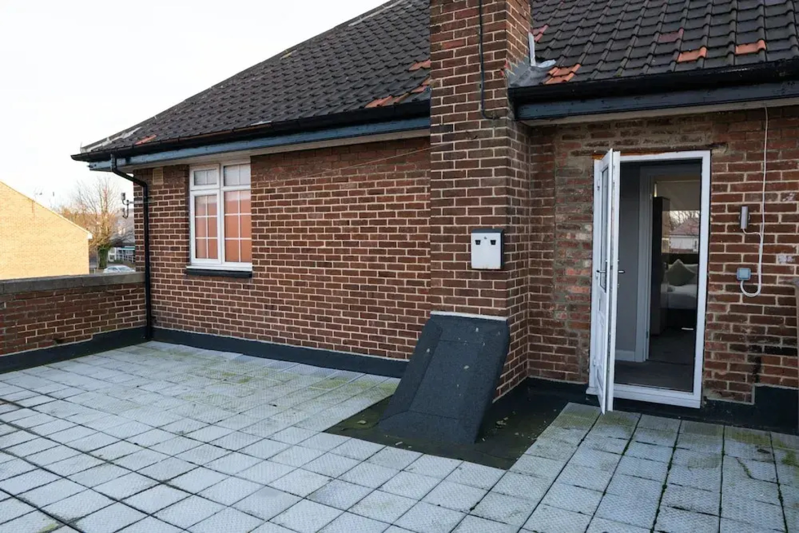 The White House Apartments