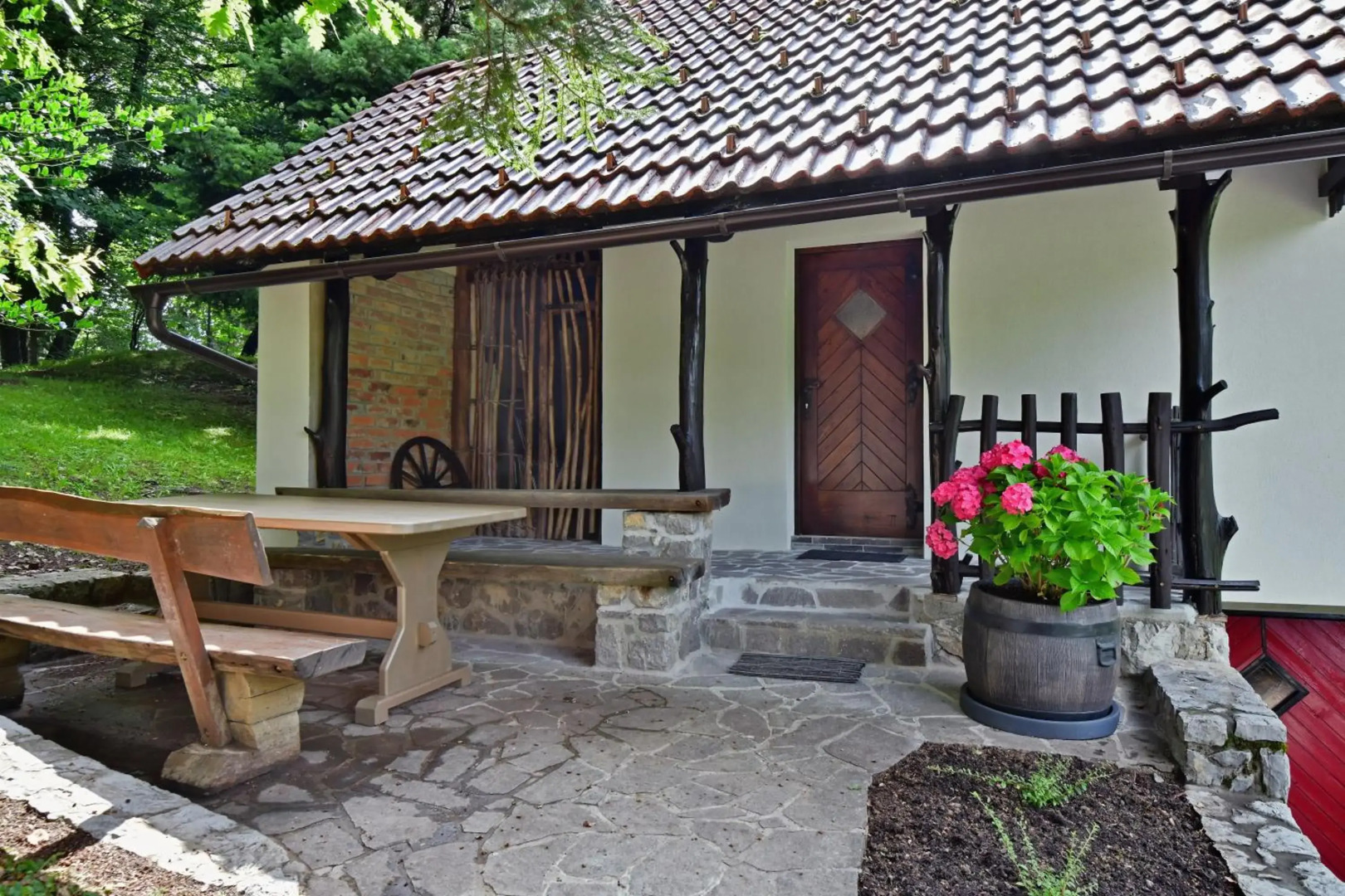 Sweet Stay Forest House