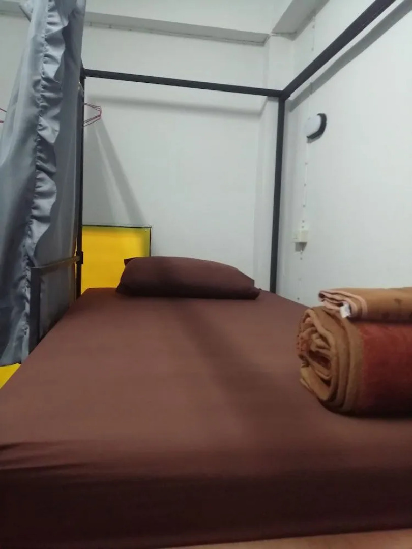 CHO Hostel and Sleep Box - Adults Only