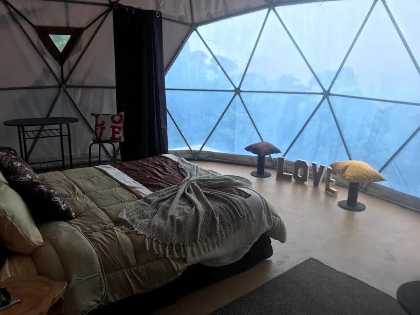 Poas Volcano Observatory Lodge & Glamping