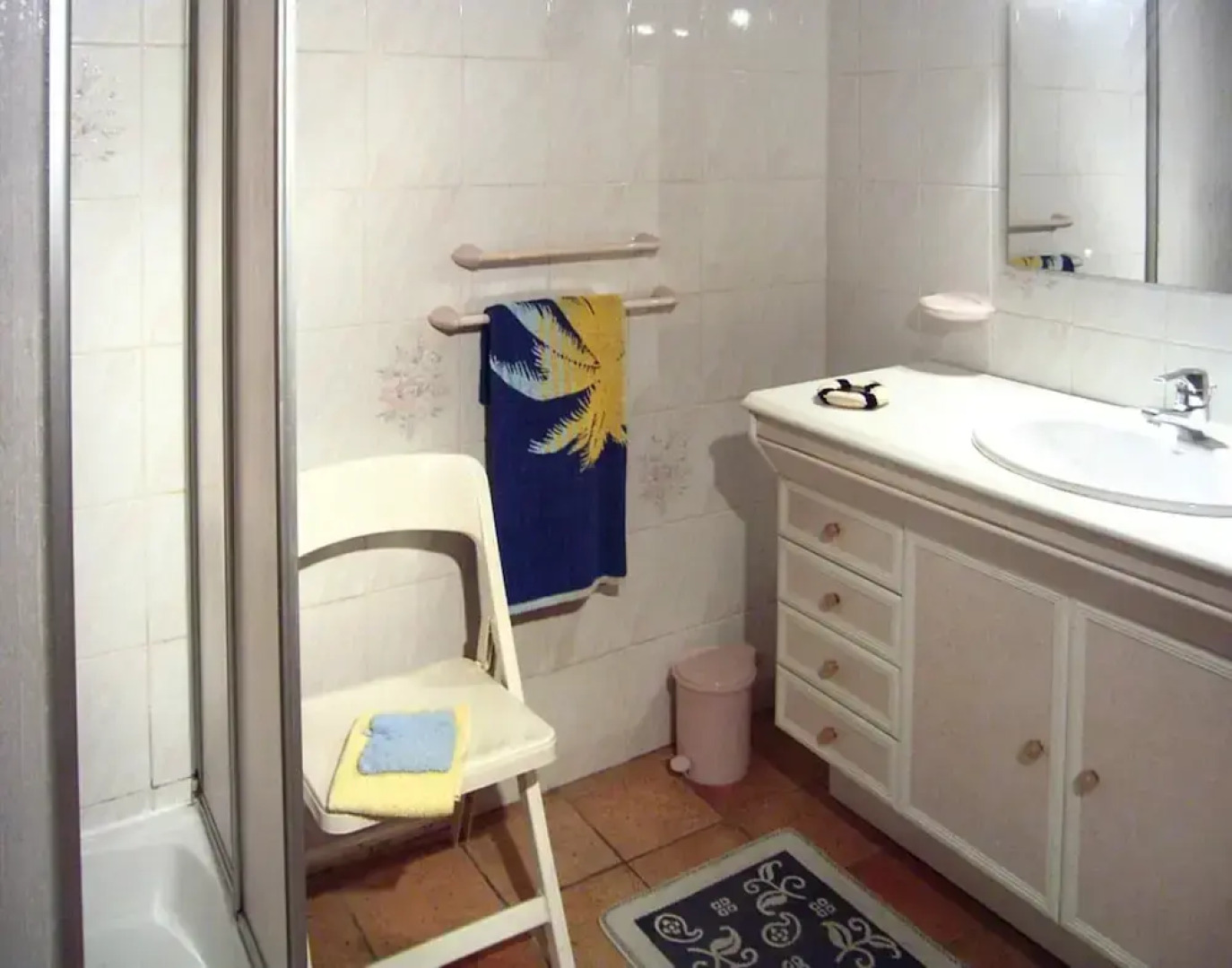 Sunny Provence Home With Terrace