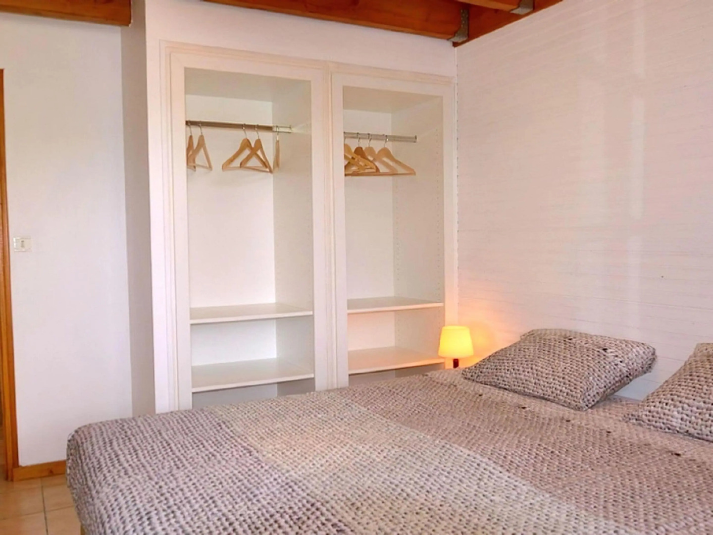 Cozy Holiday Home in Cussac with Private Terrace, Barbecue