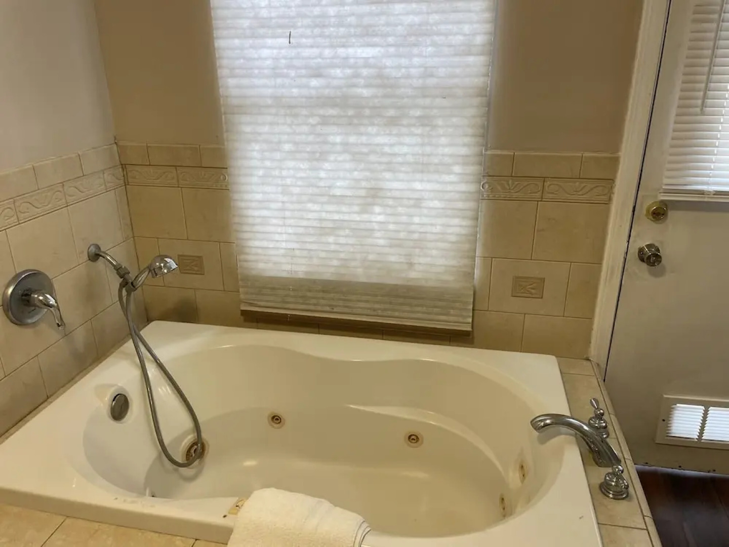 Elsinore Hot Springs & Lodge