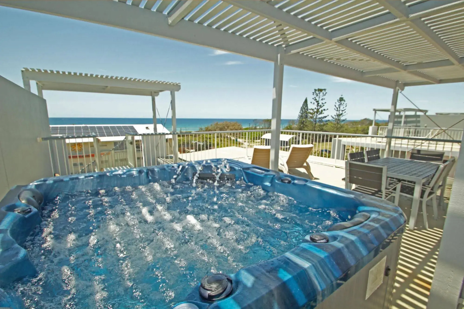 Surf Club Apartments