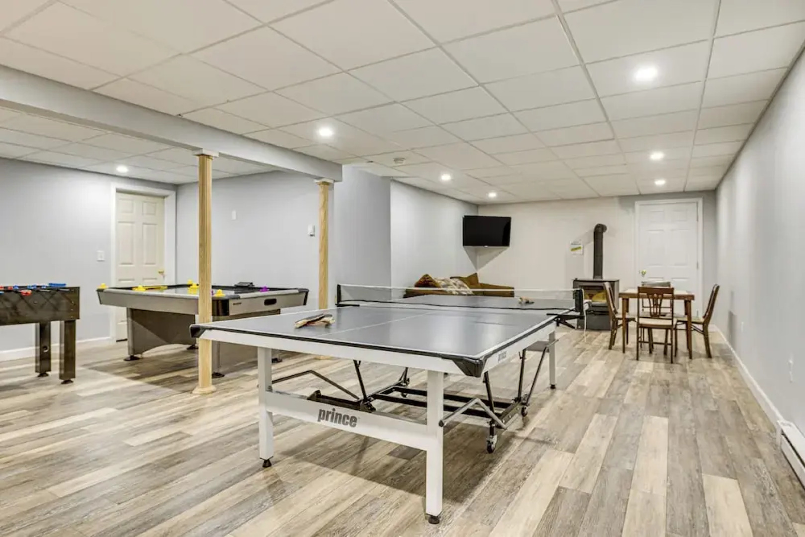 2 Mi to Winnipesaukee Shores: Gunstock Retreat