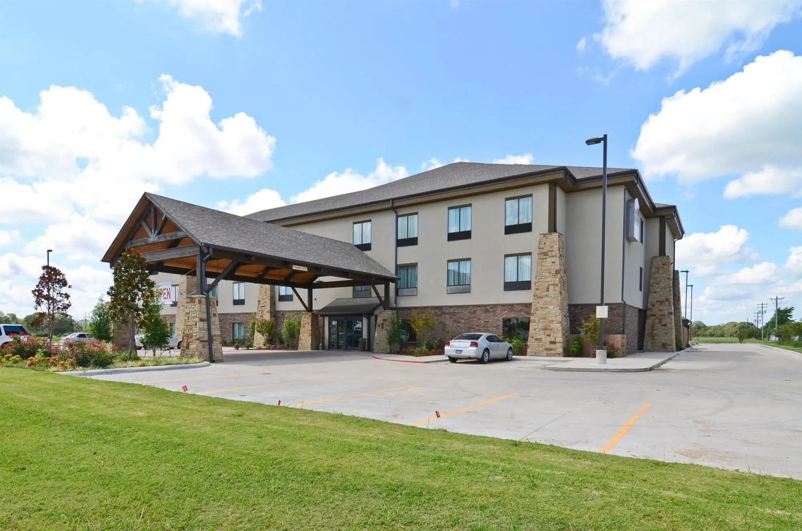 Best Western Plus Emory At Lake Fork Inn & Suites
