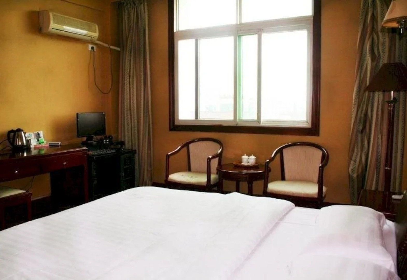 Ezhou Wuchang Fish Business Hotel