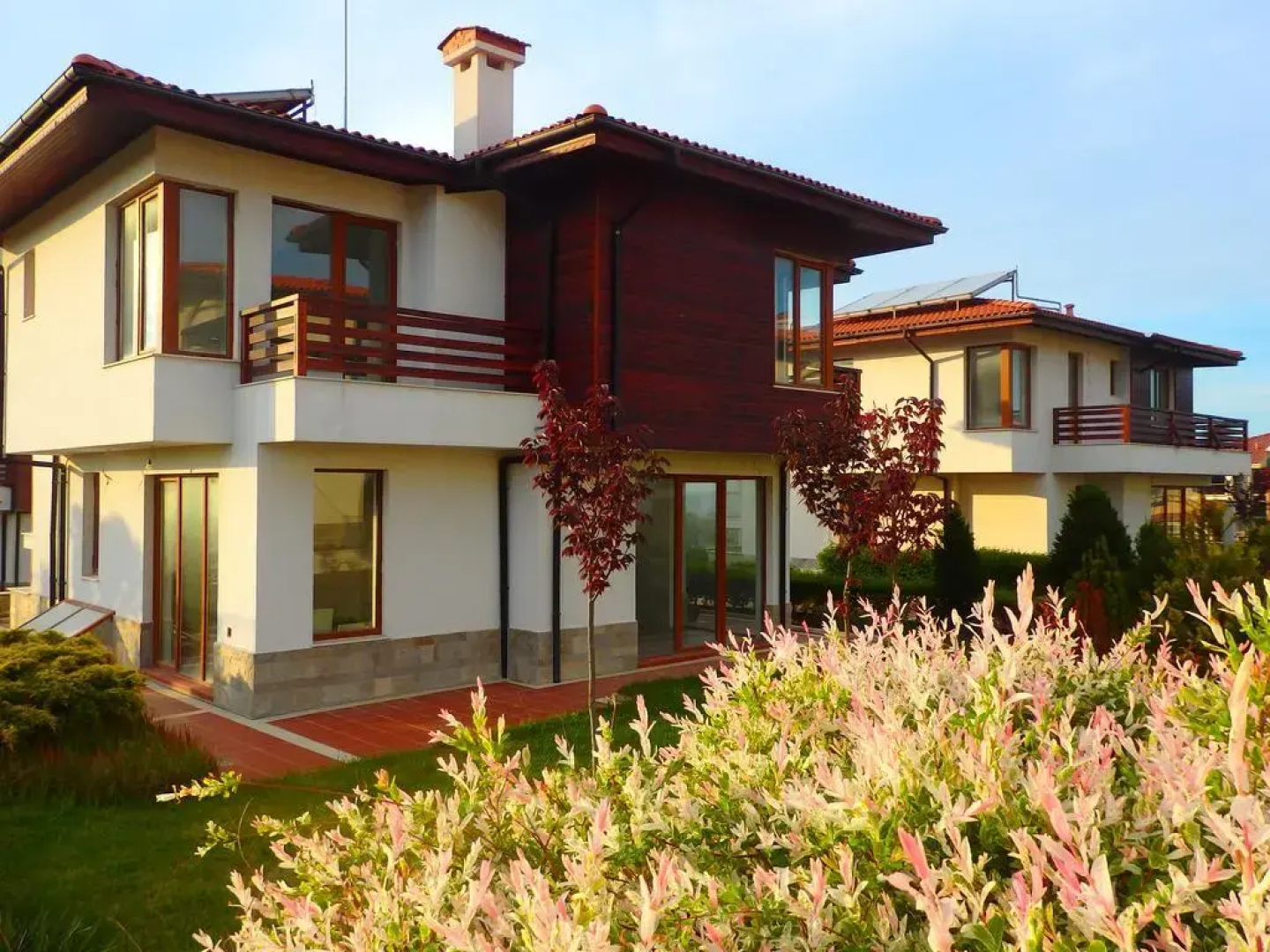 Villas in Complex Trakiyskiy Bryag