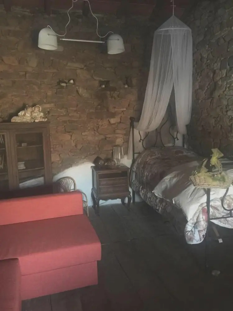 House With 2 Bedrooms In Caprese Michelangelo With Furnished Garden