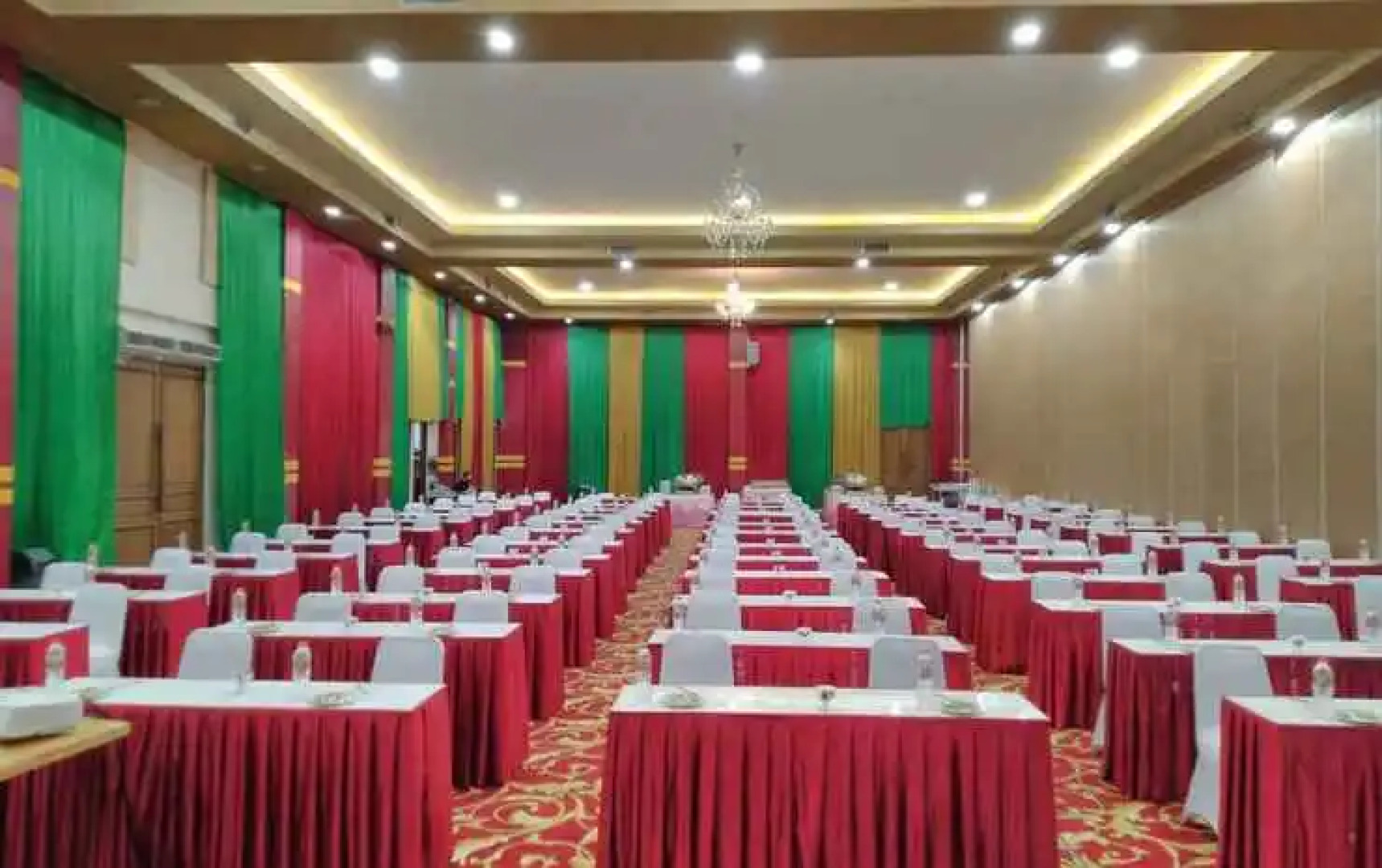 Hotel Amel Convention Hall