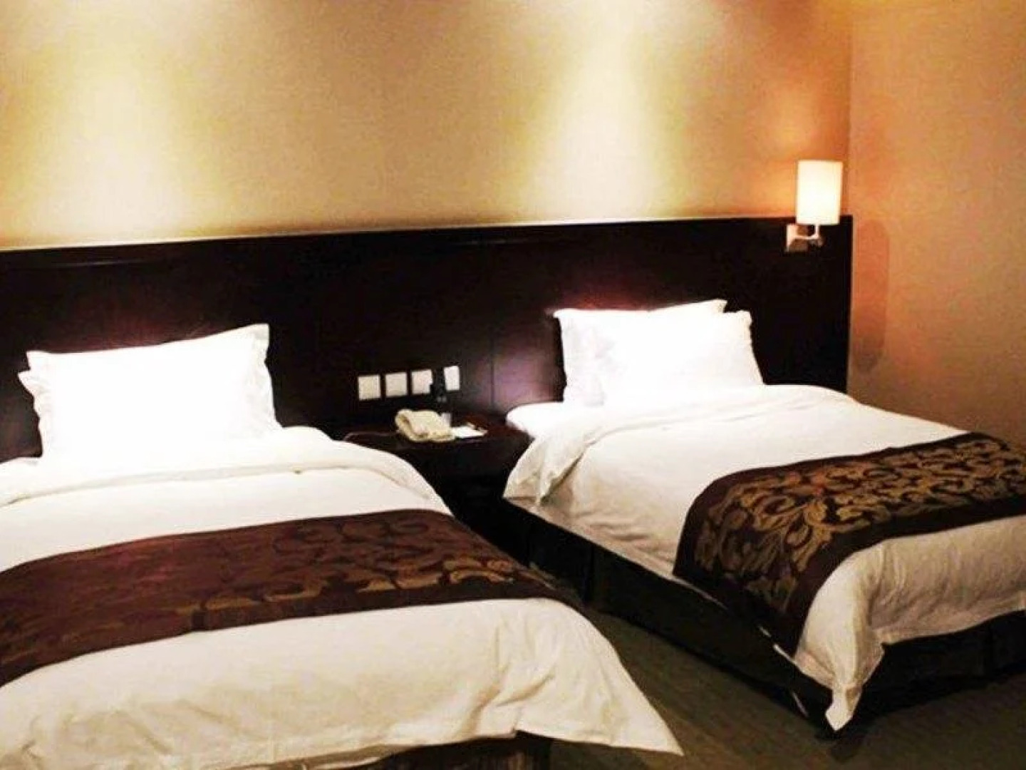 Emperor International Hotel