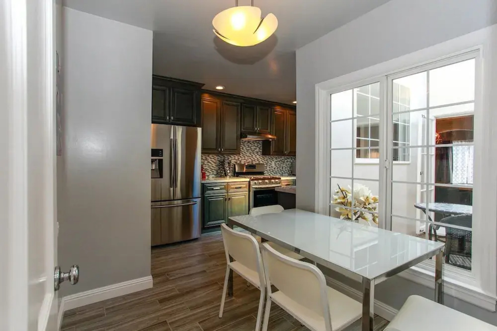 Stylish 2BR Sunset House W Parking by RedAwning