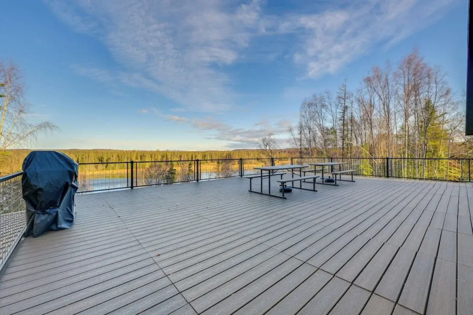 On-site Kenai River Fishing: Soldotna Apartment!