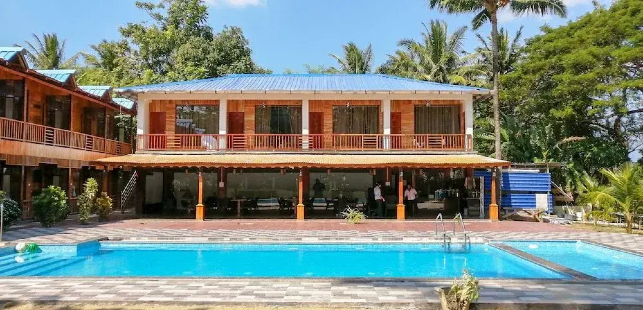 Holiday N Holiday Beach Resort