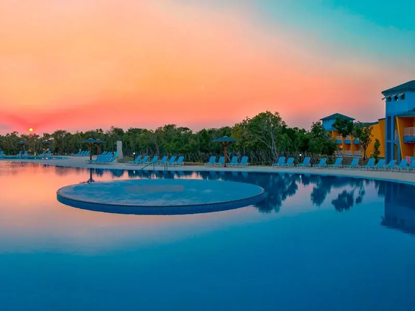 Aston Costa Verde Beach Resort