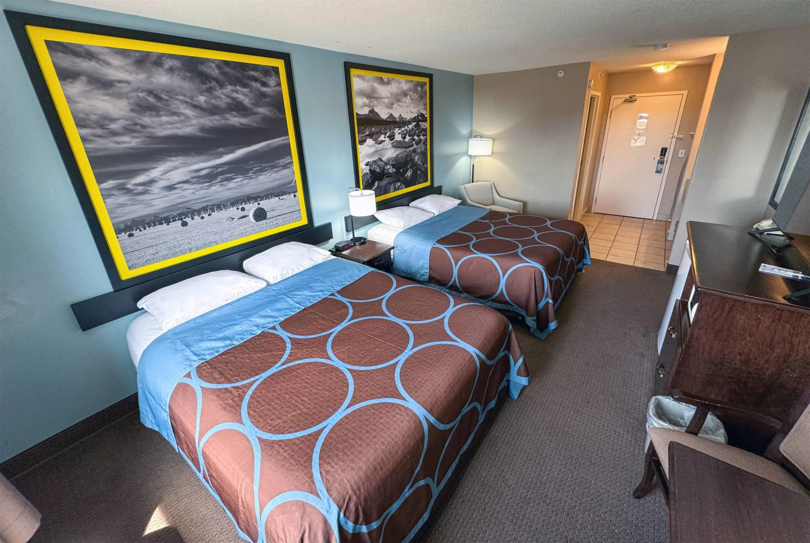 Super 8 by Wyndham Edmonton South