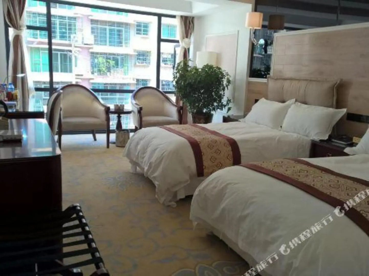 Jushi Burton Kaili Hotel (Municipal Government State People's Hospital)