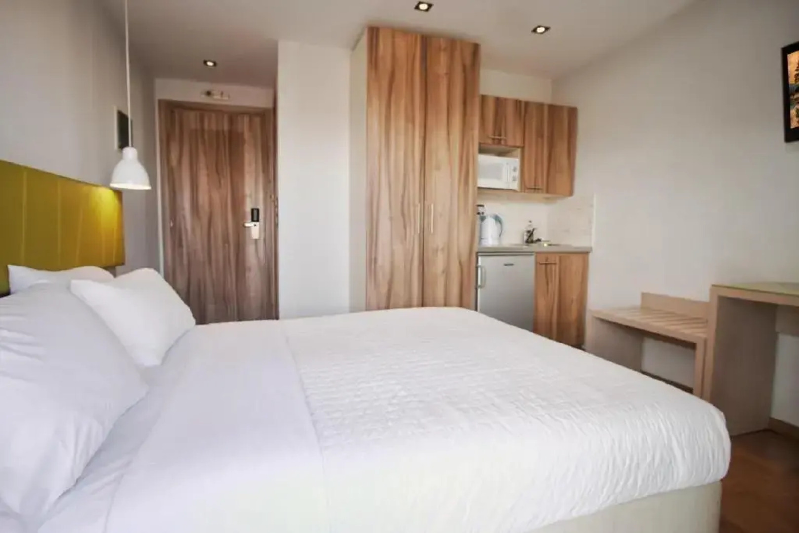 Elements Rooms and Apartments