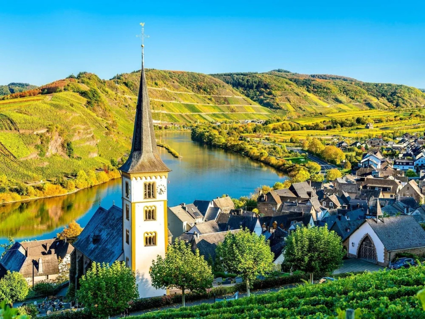 Home for 5 Persons in 1350 Year Old Mosel Town