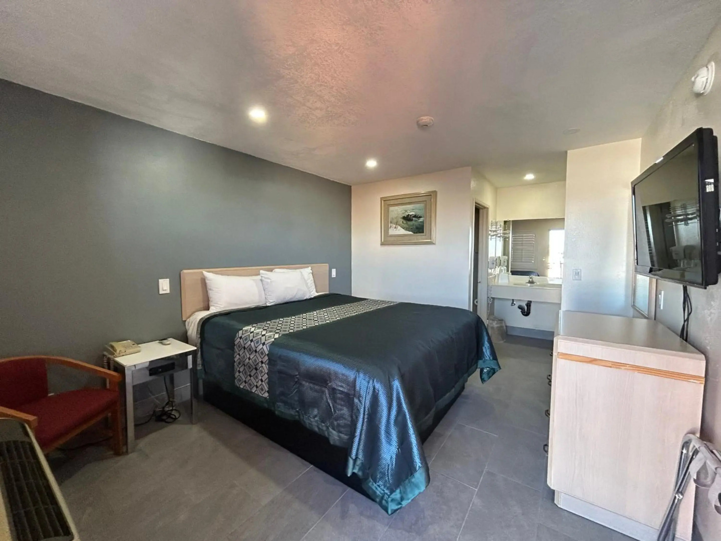 California Inn & Suites Adelanto US 395