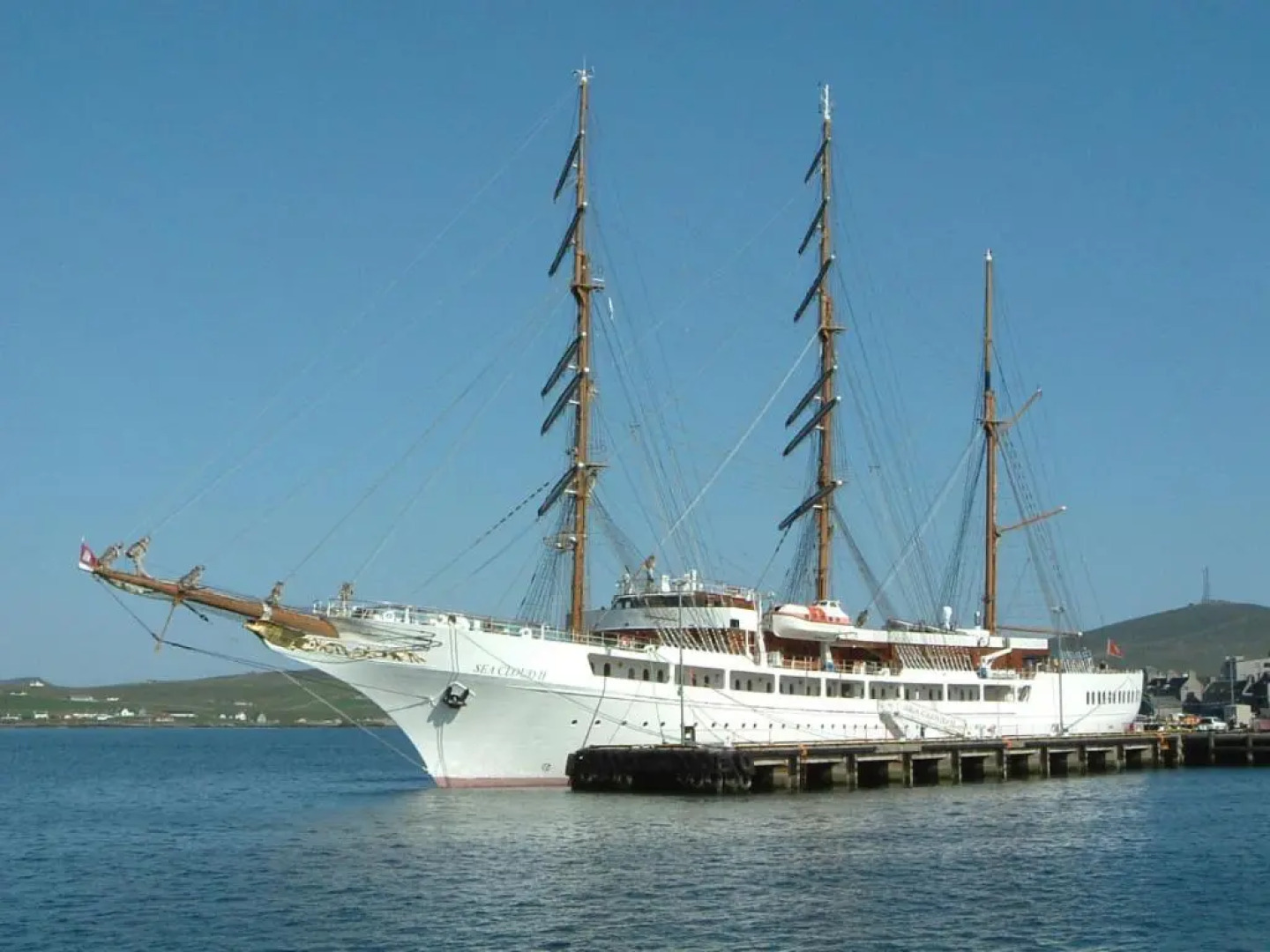 16 Mounthooly Street