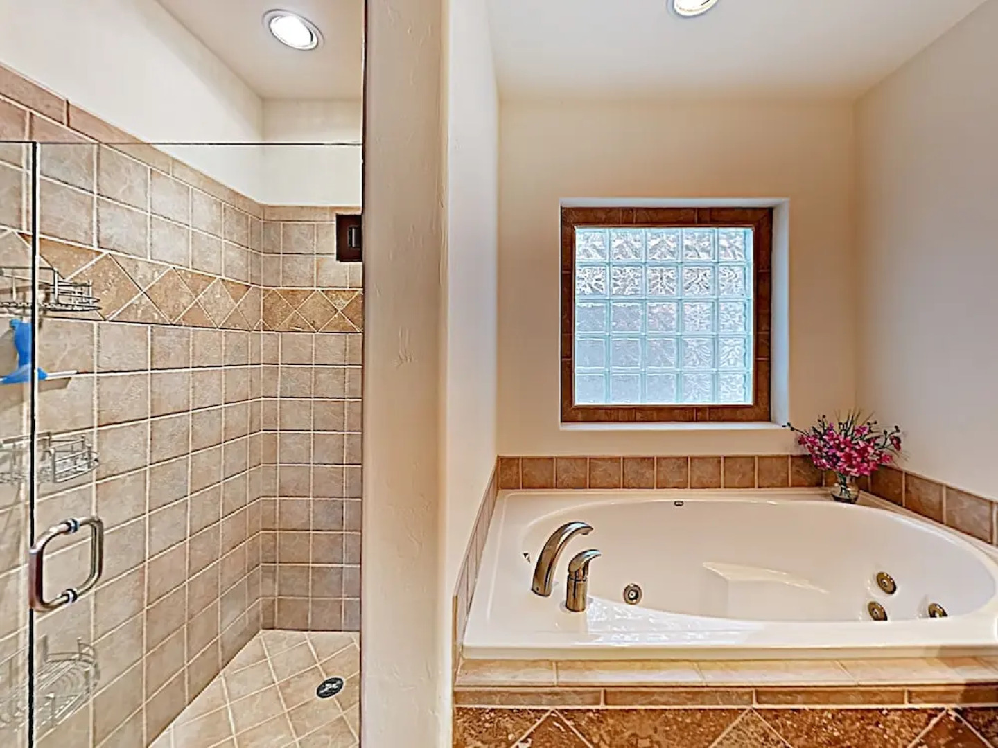 New Listing! Huge Lake-view Haven W/ 2-car Garage 3 Bedroom Cottage