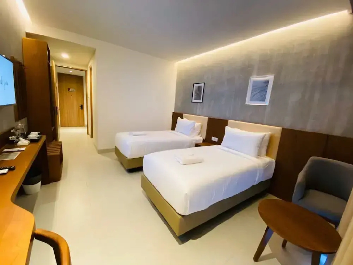 Kambaniru Beach Hotel & Resort